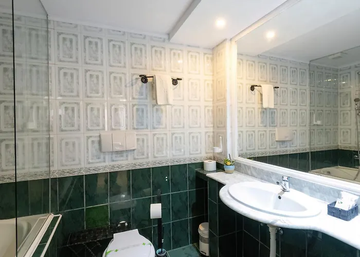 Royal By Euxin Konstanca