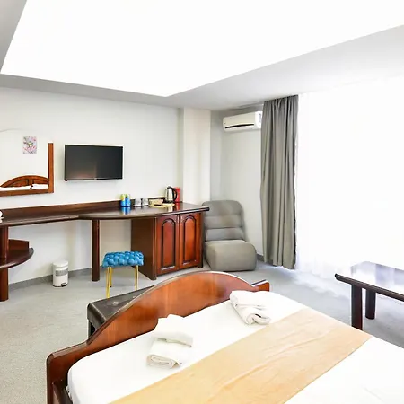 Royal By Euxin Hotel 3*