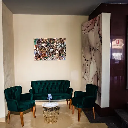 Royal By Euxin Hotel 3*