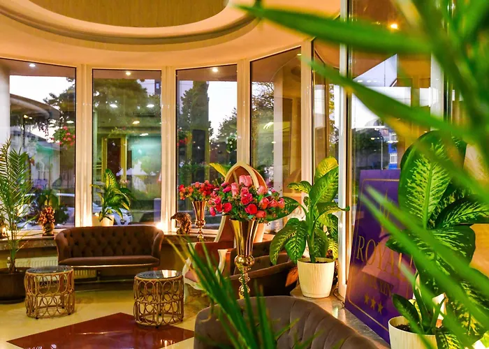 Royal By Euxin 호텔