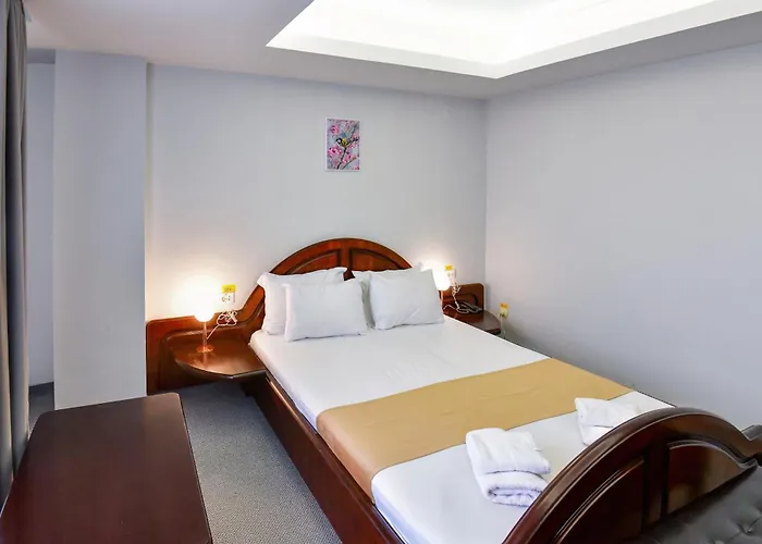 Royal By Euxin ホテル