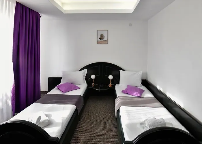 Royal By Euxin 콘스탄차